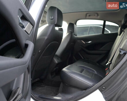 Белый Ягуар I-Pace, объемом двигателя 0 л и пробегом 99 тыс. км за 23999 $, фото 18 на Automoto.ua