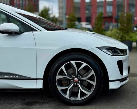 Белый Ягуар I-Pace, объемом двигателя 0 л и пробегом 37 тыс. км за 28900 $, фото 4 на Automoto.ua