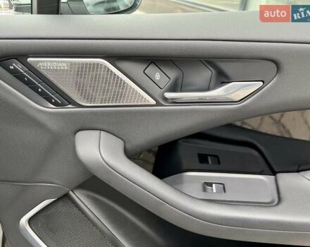 Белый Ягуар I-Pace, объемом двигателя 0 л и пробегом 105 тыс. км за 24999 $, фото 51 на Automoto.ua