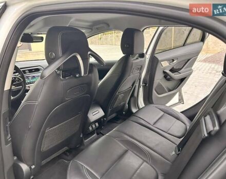 Белый Ягуар I-Pace, объемом двигателя 0 л и пробегом 127 тыс. км за 27699 $, фото 10 на Automoto.ua