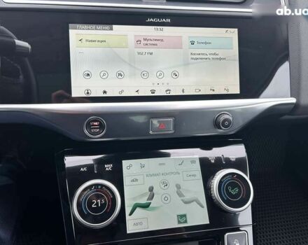 Белый Ягуар I-Pace, объемом двигателя 0 л и пробегом 77 тыс. км за 26900 $, фото 2 на Automoto.ua