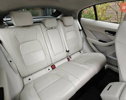 Белый Ягуар I-Pace, объемом двигателя 0 л и пробегом 58 тыс. км за 29700 $, фото 7 на Automoto.ua