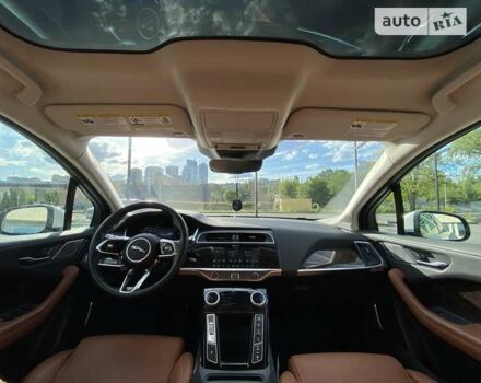 Белый Ягуар I-Pace, объемом двигателя 0 л и пробегом 54 тыс. км за 31999 $, фото 25 на Automoto.ua