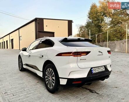 Белый Ягуар I-Pace, объемом двигателя 0 л и пробегом 127 тыс. км за 27699 $, фото 5 на Automoto.ua