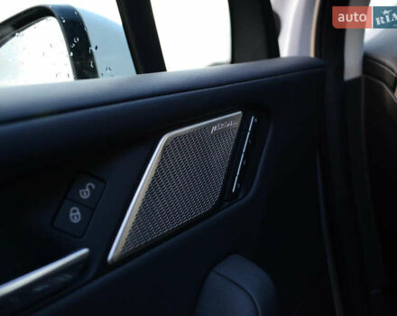 Белый Ягуар I-Pace, объемом двигателя 0 л и пробегом 99 тыс. км за 23999 $, фото 13 на Automoto.ua
