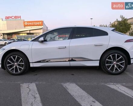 Белый Ягуар I-Pace, объемом двигателя 0 л и пробегом 65 тыс. км за 31800 $, фото 6 на Automoto.ua