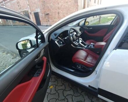 Білий Ягуар I-Pace, об'ємом двигуна 0 л та пробігом 41 тис. км за 27900 $, фото 21 на Automoto.ua