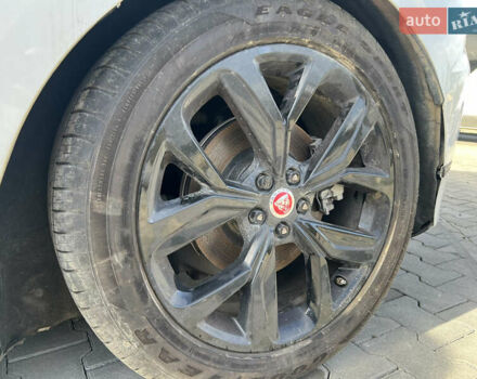 Белый Ягуар I-Pace, объемом двигателя 0 л и пробегом 83 тыс. км за 13900 $, фото 20 на Automoto.ua