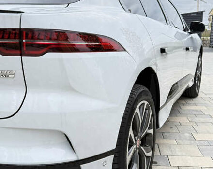 Белый Ягуар I-Pace, объемом двигателя 0 л и пробегом 84 тыс. км за 29000 $, фото 4 на Automoto.ua