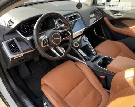 Белый Ягуар I-Pace, объемом двигателя 0 л и пробегом 54 тыс. км за 31999 $, фото 8 на Automoto.ua