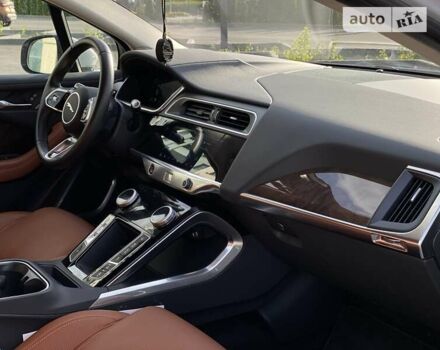 Белый Ягуар I-Pace, объемом двигателя 0 л и пробегом 54 тыс. км за 31999 $, фото 10 на Automoto.ua