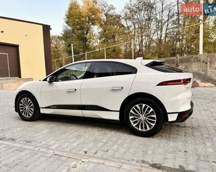 Белый Ягуар I-Pace, объемом двигателя 0 л и пробегом 127 тыс. км за 27699 $, фото 7 на Automoto.ua