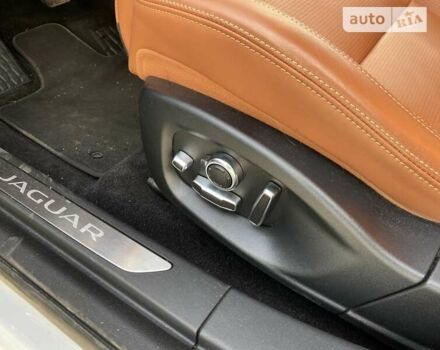 Белый Ягуар I-Pace, объемом двигателя 0 л и пробегом 54 тыс. км за 31999 $, фото 18 на Automoto.ua