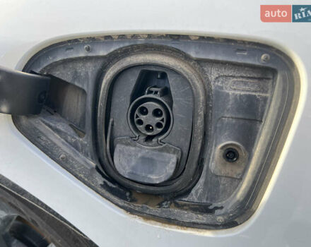 Белый Ягуар I-Pace, объемом двигателя 0 л и пробегом 83 тыс. км за 13900 $, фото 16 на Automoto.ua