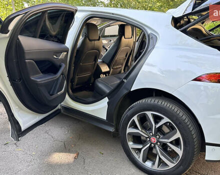 Белый Ягуар I-Pace, объемом двигателя 0 л и пробегом 84 тыс. км за 29000 $, фото 24 на Automoto.ua