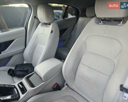 Белый Ягуар I-Pace, объемом двигателя 0 л и пробегом 101 тыс. км за 24700 $, фото 25 на Automoto.ua