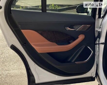 Белый Ягуар I-Pace, объемом двигателя 0 л и пробегом 54 тыс. км за 31999 $, фото 36 на Automoto.ua