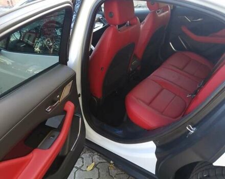 Белый Ягуар I-Pace, объемом двигателя 0 л и пробегом 40 тыс. км за 31900 $, фото 17 на Automoto.ua