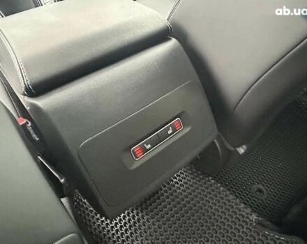 Белый Ягуар I-Pace, объемом двигателя 0 л и пробегом 77 тыс. км за 26900 $, фото 25 на Automoto.ua