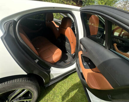 Белый Ягуар I-Pace, объемом двигателя 0 л и пробегом 43 тыс. км за 27300 $, фото 22 на Automoto.ua