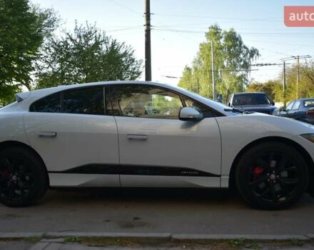 Белый Ягуар I-Pace, объемом двигателя 0 л и пробегом 61 тыс. км за 25000 $, фото 5 на Automoto.ua