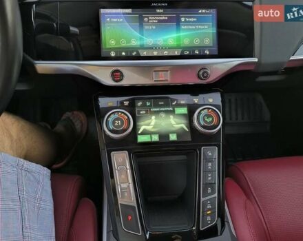 Белый Ягуар I-Pace, объемом двигателя 0 л и пробегом 65 тыс. км за 31800 $, фото 31 на Automoto.ua