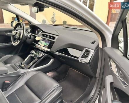 Белый Ягуар I-Pace, объемом двигателя 0 л и пробегом 127 тыс. км за 27699 $, фото 9 на Automoto.ua