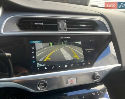 Белый Ягуар I-Pace, объемом двигателя 0 л и пробегом 78 тыс. км за 25990 $, фото 19 на Automoto.ua