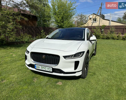 Белый Ягуар I-Pace, объемом двигателя 0 л и пробегом 43 тыс. км за 27300 $, фото 10 на Automoto.ua