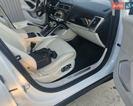 Белый Ягуар I-Pace, объемом двигателя 0 л и пробегом 101 тыс. км за 24700 $, фото 37 на Automoto.ua