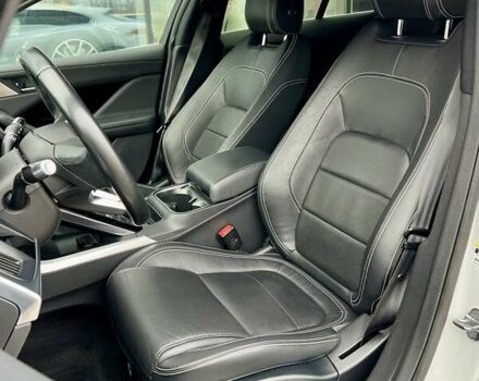 Белый Ягуар I-Pace, объемом двигателя 0 л и пробегом 105 тыс. км за 24999 $, фото 26 на Automoto.ua