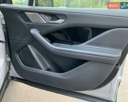 Белый Ягуар I-Pace, объемом двигателя 0 л и пробегом 23 тыс. км за 30800 $, фото 13 на Automoto.ua