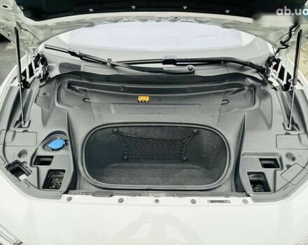 Белый Ягуар I-Pace, объемом двигателя 0 л и пробегом 77 тыс. км за 26900 $, фото 12 на Automoto.ua