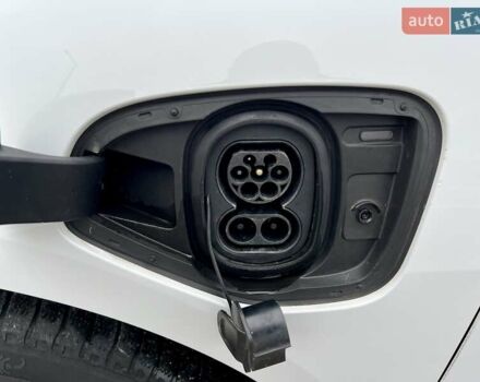 Белый Ягуар I-Pace, объемом двигателя 0 л и пробегом 105 тыс. км за 24999 $, фото 17 на Automoto.ua