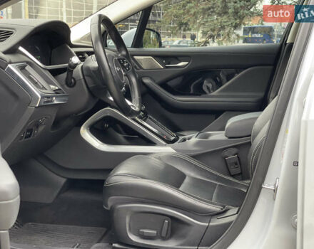 Білий Ягуар I-Pace, об'ємом двигуна 0 л та пробігом 64 тис. км за 24900 $, фото 41 на Automoto.ua
