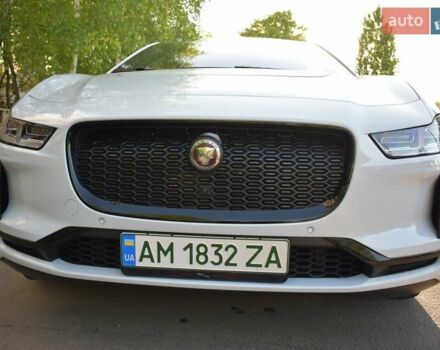 Белый Ягуар I-Pace, объемом двигателя 0 л и пробегом 61 тыс. км за 25000 $, фото 7 на Automoto.ua