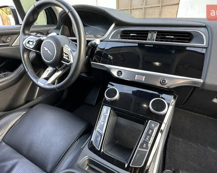 Белый Ягуар I-Pace, объемом двигателя 0 л и пробегом 84 тыс. км за 29000 $, фото 19 на Automoto.ua