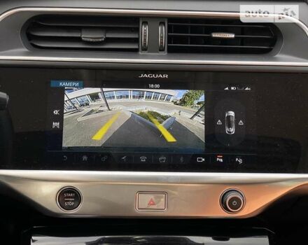Белый Ягуар I-Pace, объемом двигателя 0 л и пробегом 54 тыс. км за 31999 $, фото 32 на Automoto.ua