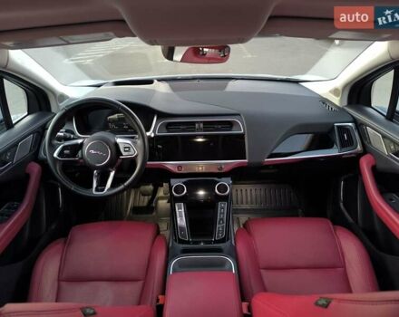 Белый Ягуар I-Pace, объемом двигателя 0 л и пробегом 65 тыс. км за 31800 $, фото 12 на Automoto.ua