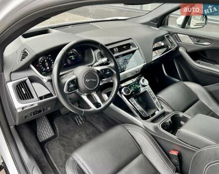 Белый Ягуар I-Pace, объемом двигателя 0 л и пробегом 105 тыс. км за 24999 $, фото 23 на Automoto.ua