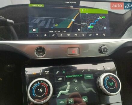 Белый Ягуар I-Pace, объемом двигателя 0 л и пробегом 127 тыс. км за 27699 $, фото 18 на Automoto.ua