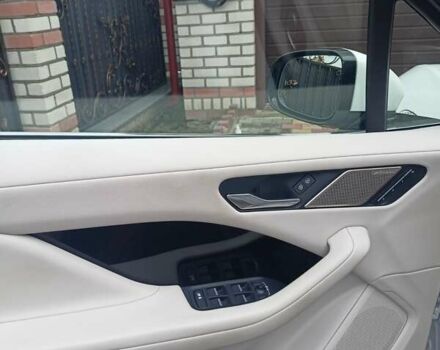Белый Ягуар I-Pace, объемом двигателя 0 л и пробегом 118 тыс. км за 25800 $, фото 1 на Automoto.ua