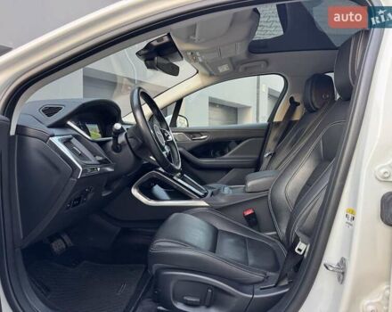 Белый Ягуар I-Pace, объемом двигателя 0 л и пробегом 117 тыс. км за 24990 $, фото 46 на Automoto.ua