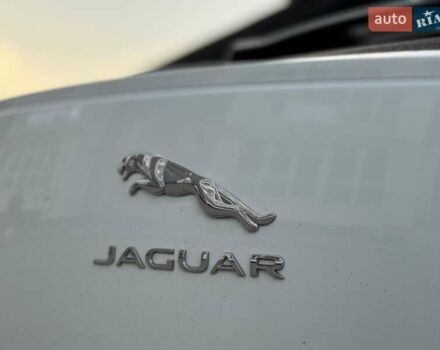 Білий Ягуар I-Pace, об'ємом двигуна 0 л та пробігом 117 тис. км за 24990 $, фото 36 на Automoto.ua