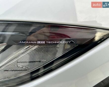 Белый Ягуар I-Pace, объемом двигателя 0 л и пробегом 101 тыс. км за 24700 $, фото 30 на Automoto.ua