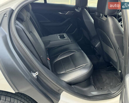 Белый Ягуар I-Pace, объемом двигателя 0 л и пробегом 75 тыс. км за 28700 $, фото 36 на Automoto.ua