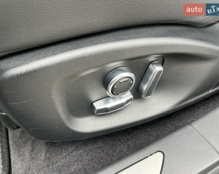 Белый Ягуар I-Pace, объемом двигателя 0 л и пробегом 58 тыс. км за 26500 $, фото 20 на Automoto.ua