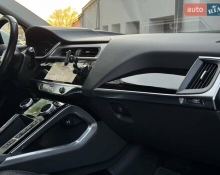 Белый Ягуар I-Pace, объемом двигателя 0 л и пробегом 117 тыс. км за 24990 $, фото 69 на Automoto.ua
