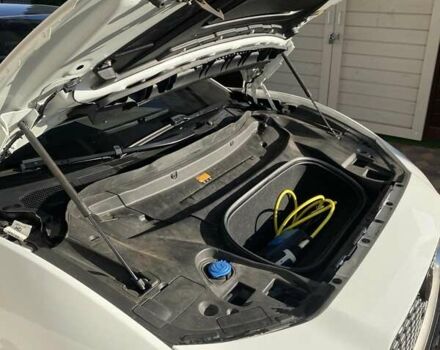 Белый Ягуар I-Pace, объемом двигателя 0 л и пробегом 102 тыс. км за 24100 $, фото 15 на Automoto.ua