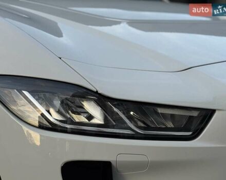 Білий Ягуар I-Pace, об'ємом двигуна 0 л та пробігом 117 тис. км за 24990 $, фото 6 на Automoto.ua